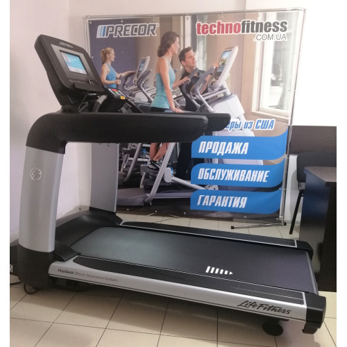 Беговая дорожка  Life Fitness 95T Achieve (Б/У) - фото №3